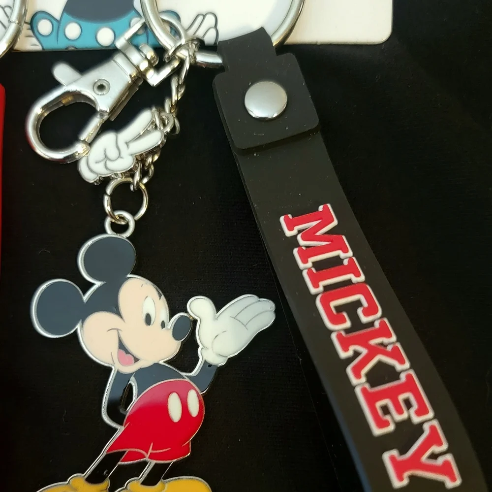 NWT!  Disney Mickey & Minnie keychain set of 2 Bag Charms